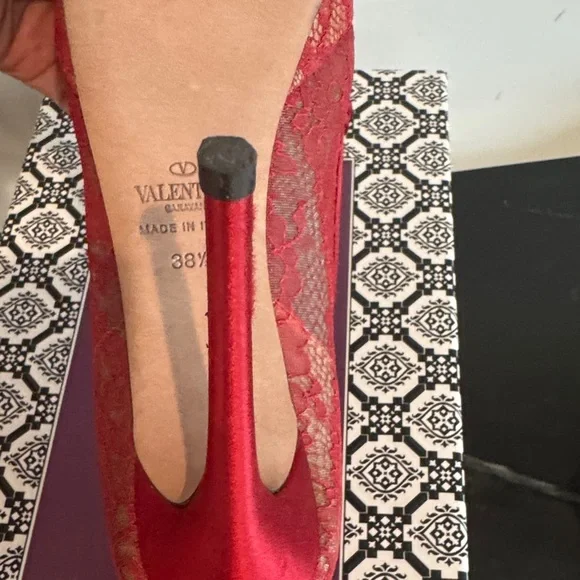 EUC Authentic Valentino Red Lace Bow Peep-Toe Stilettos - Picture 5 of 7